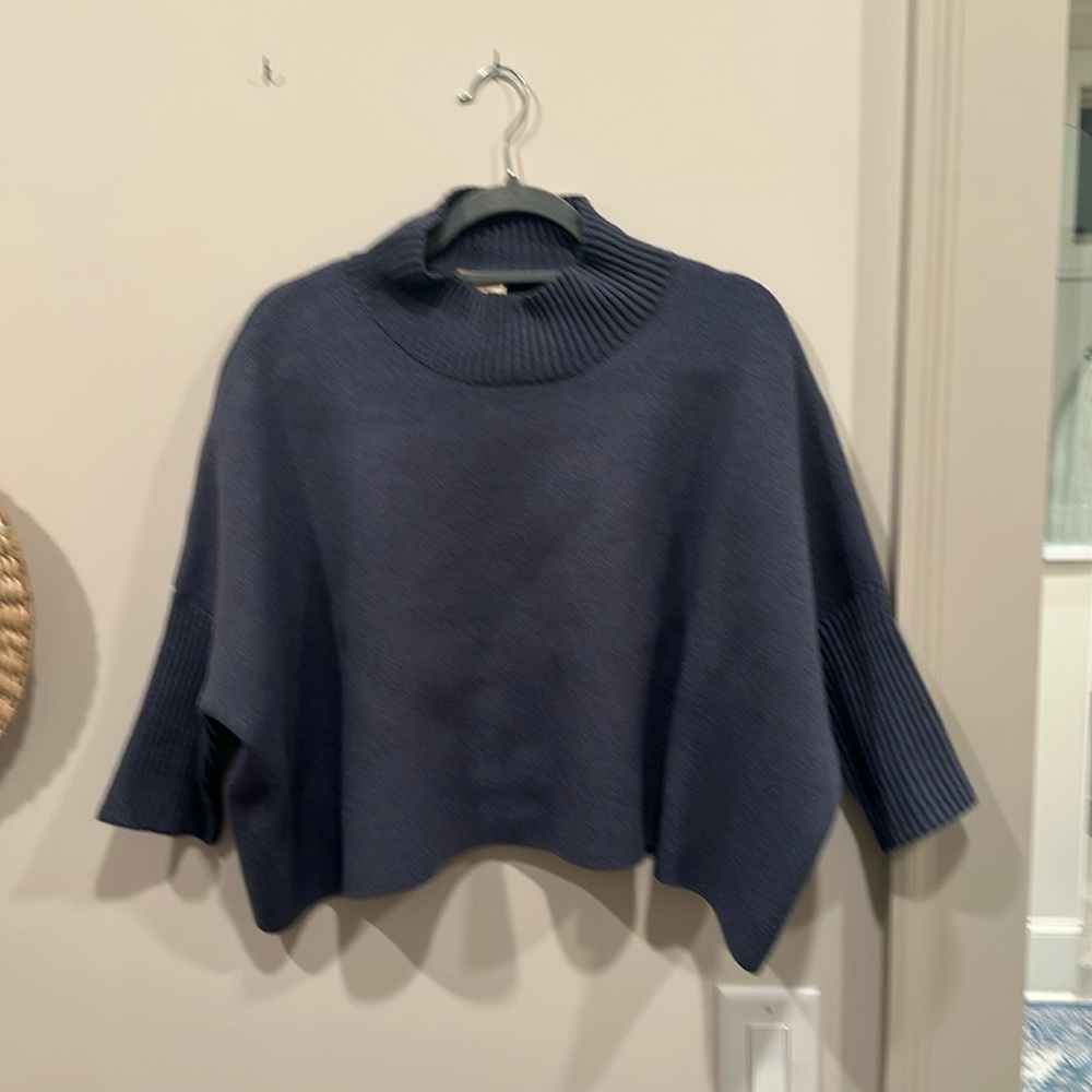 Kerisma Cropped Blue Sweater
